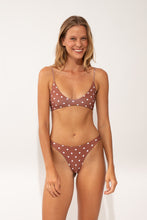 Load image into Gallery viewer, Model Front: Wednesday In Hawaii By Rio De Sol Top Top Kiko-Coco Hana