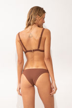 Load image into Gallery viewer, Model Back: Rio De Sol Set Set Sand-Cappuccino Alba Leblon