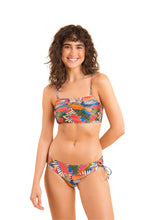 Load image into Gallery viewer, Model Front: Rio De Sol Top Top Jungle Bandeau-Reto