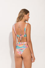 Load image into Gallery viewer, Model Back: Rio De Sol Top Top River Halter-Cos