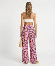 Load image into Gallery viewer, Model Back: Rio De Sol Beach Trousers Amore-Pink Wide Pants
