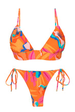 Load image into Gallery viewer, Product Front: Rio De Sol Set Set Orange-Bloom Tri-Cos Ibiza
