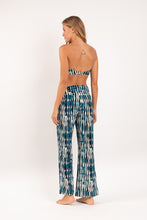 Load image into Gallery viewer, Model Back: Rio De Sol Beach Trousers Azule Murana Pants
