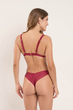 Load image into Gallery viewer, Model Back: Rio De Sol Set Set Touch-Carmim Alba Nice
