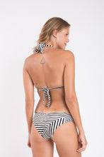 Load image into Gallery viewer, Model Back: Rio De Sol Set Set Collage Mel
