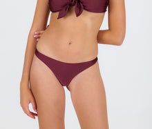 Load image into Gallery viewer, Gallery: Rio De Sol Bottom Bottom Barolo Nice-Fio
