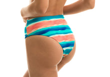 Load image into Gallery viewer, Image 07: Rio De Sol Bottom Bottom Upbeat Reto Hotpant
