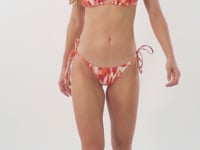 Load and play video in Gallery viewer, Video: Rio De Sol Set Set Mirage Tri-Inv Cheeky-Tie
