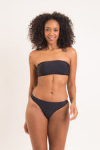 Load image into Gallery viewer, Model Front: Rio De Sol Bottom Bottom Nero Nice-Fio
