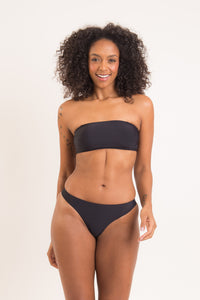 Model Front: Rio De Sol Bottom Bottom Nero Nice-Fio