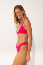 Load image into Gallery viewer, Image 03: Wednesday In Hawaii By Rio De Sol Set Set Guava Hana Sunset
